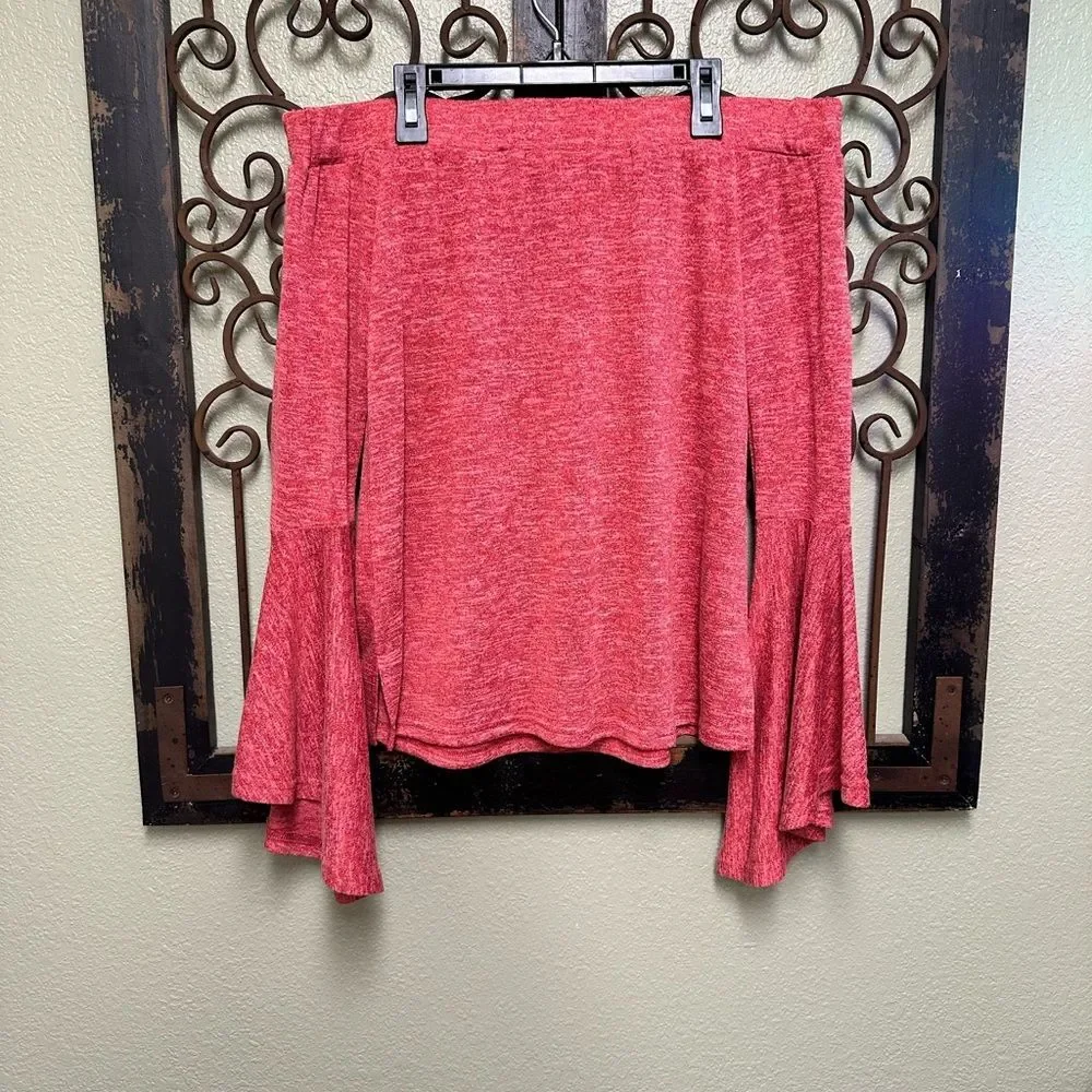 La Miel heathered crimson off the shoulder bell sleeves top